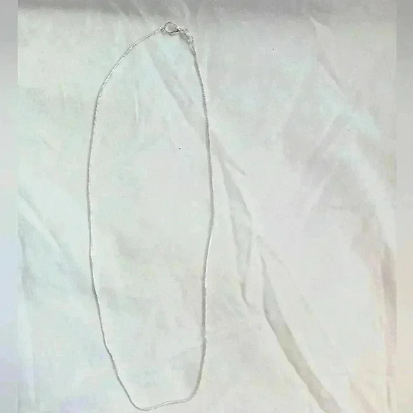 Set of 4 silver snake chains - Picture 2 of 5